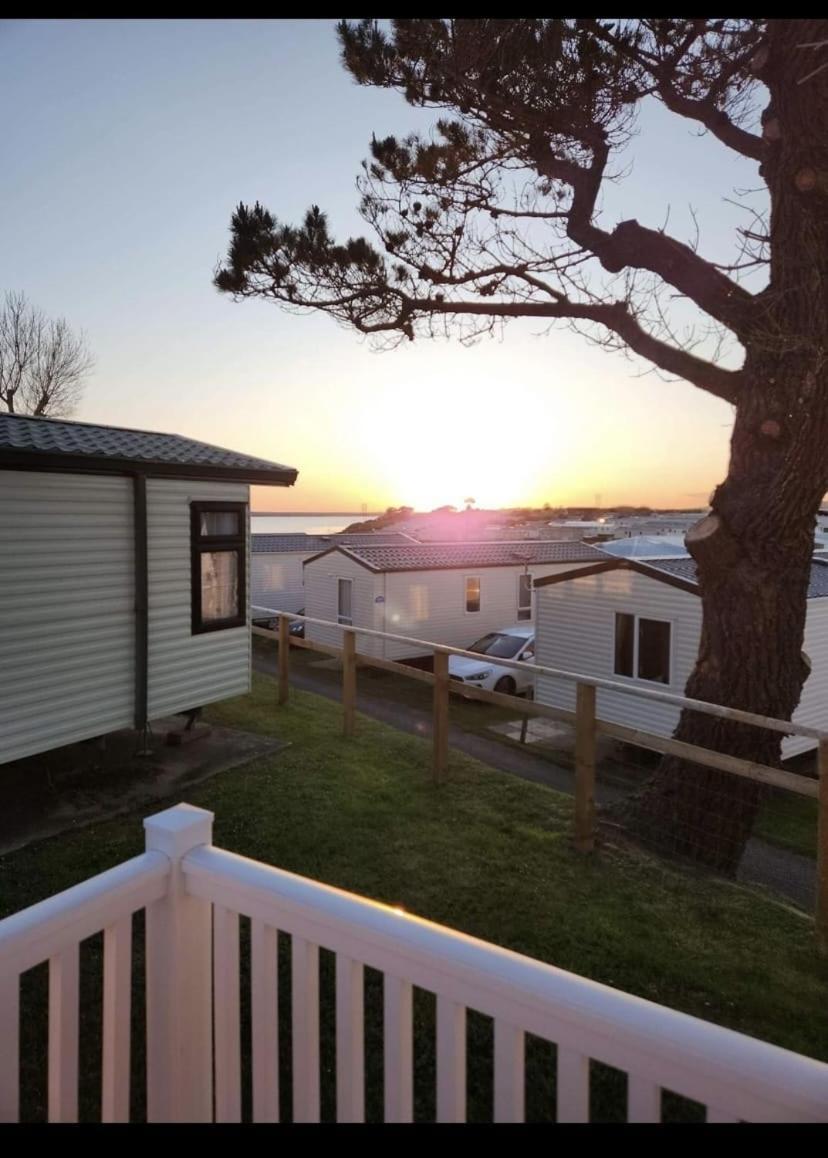 Relaxing Holiday Home Chickerell View Littlesea Haven Wyke Regis Exterior foto