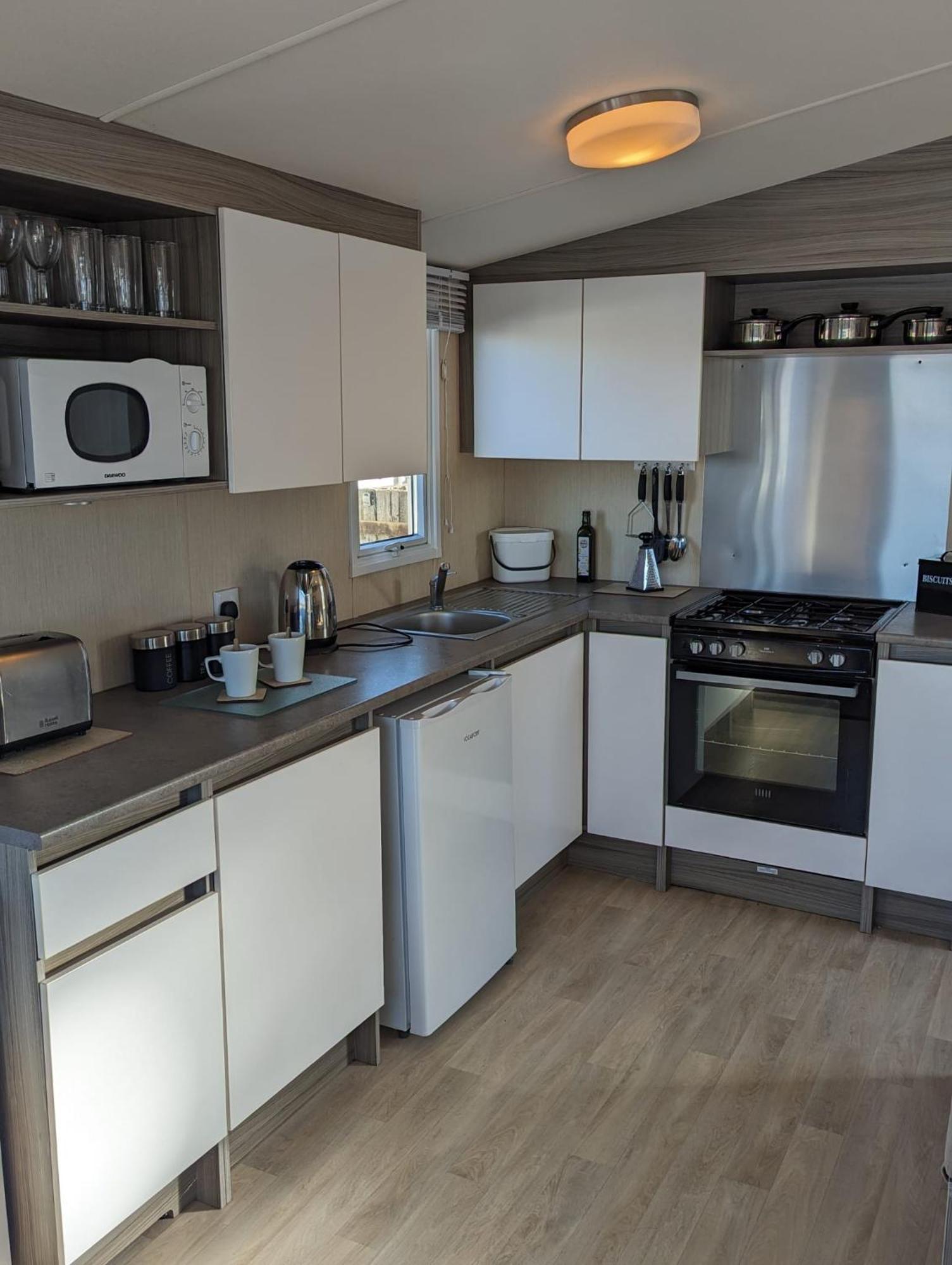 Relaxing Holiday Home Chickerell View Littlesea Haven Wyke Regis Exterior foto